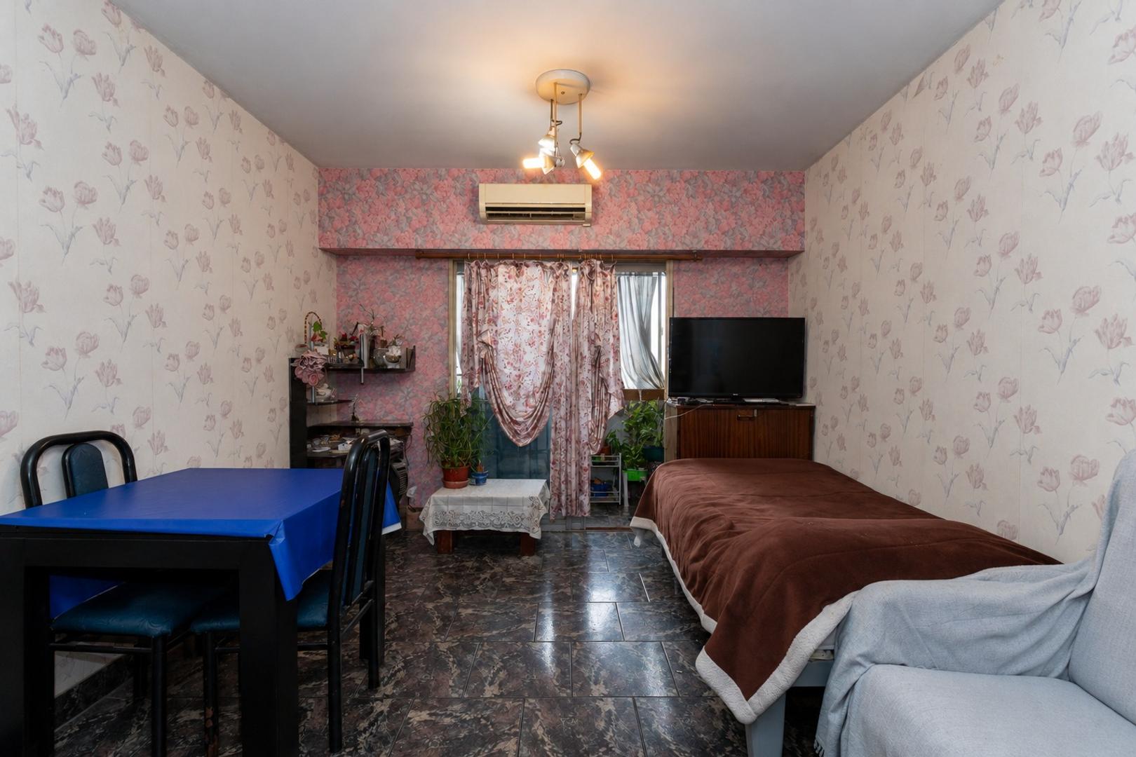DEPARTAMENTO DE 2 AMB. UBICADO EN FLORES